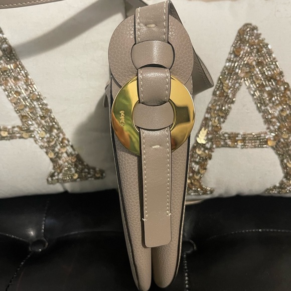 Chloé Darryl Long Crossbody - Picture 11 of 13